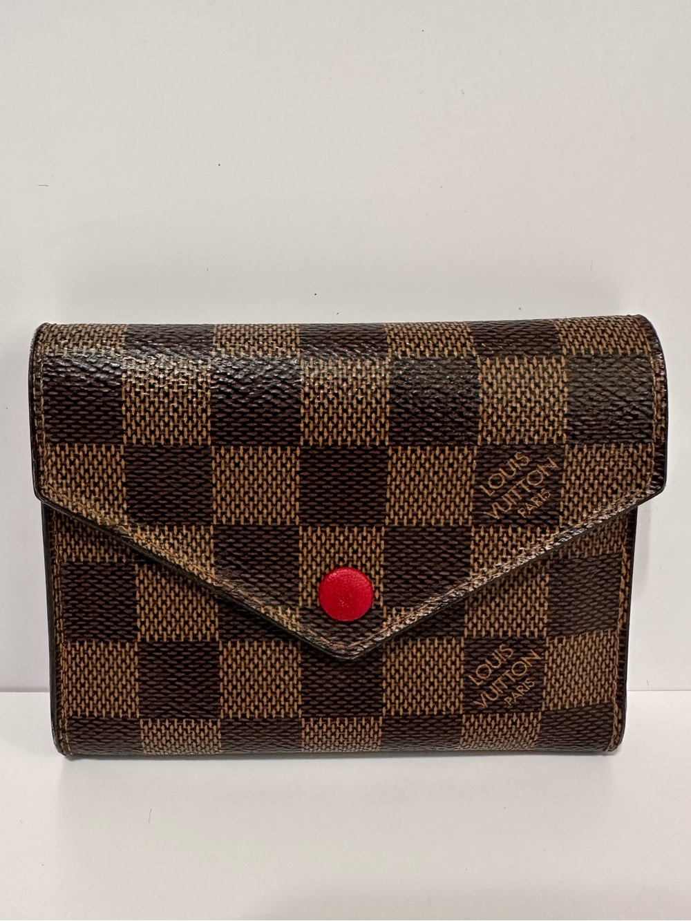Louis Vuitton ❤️🌟MI2240 Brown Damier Canvas Small Wallet with Red Snap⭐️